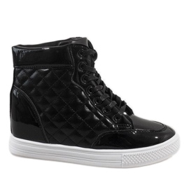 Svarta sneakers med quiltad kil DD478-1