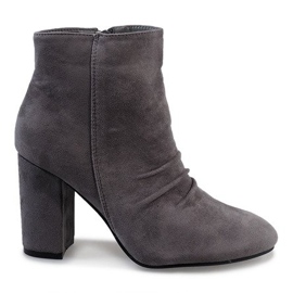 Grå stövletter i mocka på 0M803 -stolpen