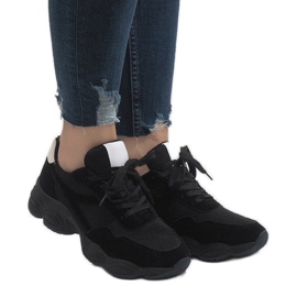 Svarta E-102 sportskor