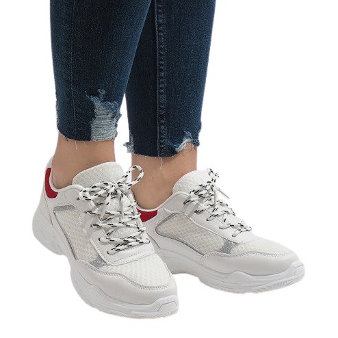 Vita YM-31 sportskor