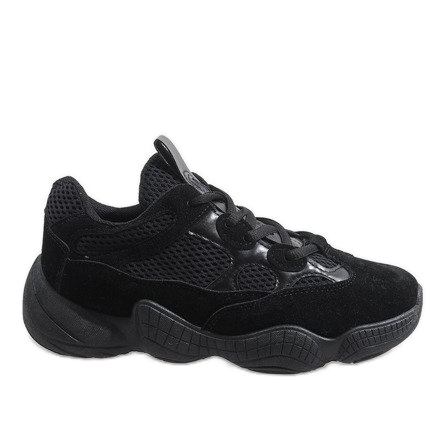 2018-13 svarta sportskor