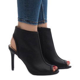 Svarta fotstövlar 1551-150