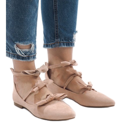 Rosa spetsiga ballerinor med G-47 rosetter