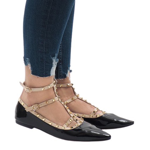 Svartlackerade ballerinor 127-12