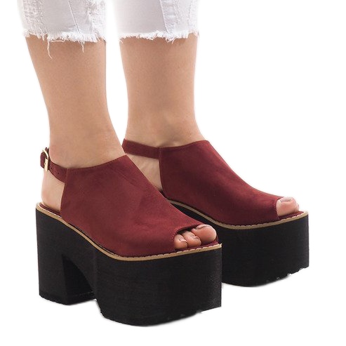 Burgund sandaler på ett massivt B8290 block röd mångfärgad