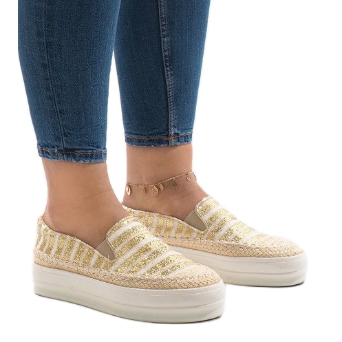 Gyllene espadrillosneakers på GH001 -plattformen