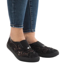 Sneakers i svart spets HC232