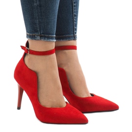 Röda stövlar på en B-54 häl