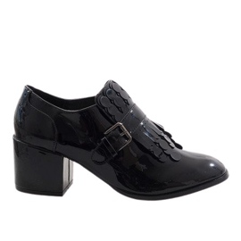 Svartlackerade högklackade stövlar PZY-02