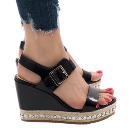 Silverlackerade kilsandaler 17060-73 svart