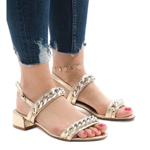 Guldhöga sandaler 77-15 gyllene