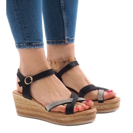 Svarta sandaler på WS8816 -plattformen