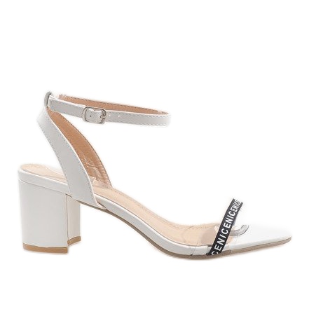 Vita sandaler på stolpen mocka S-7347