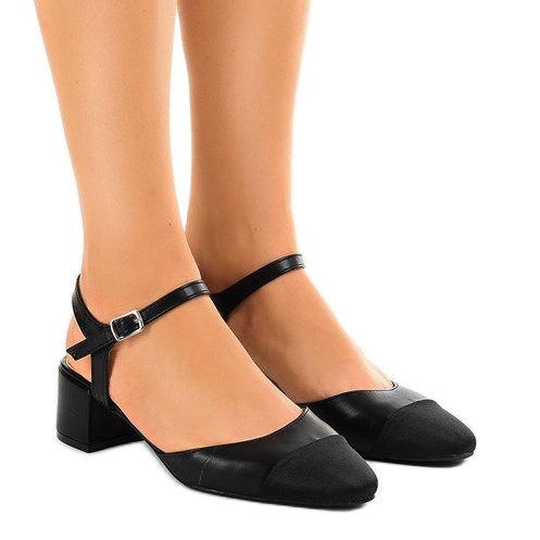 Svarta pumpar på 5095 stolpen