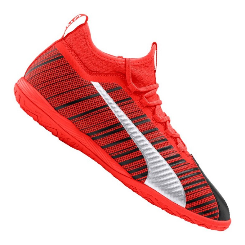 Inomhusskor Puma One 5.3 It M 105649-01 mångfärgad röd