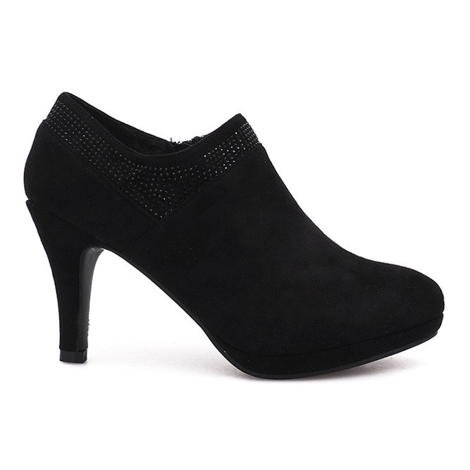 Maries svarta fotkängor