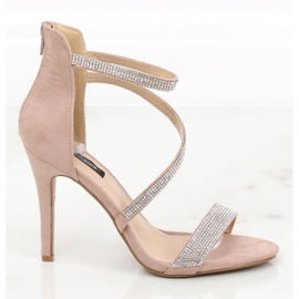 Sandaler på en stiftbeige C-28 Beige Ii Gat