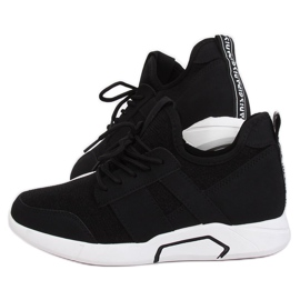 Svarta sportskor X-9762 Svart