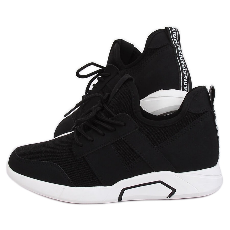 Svarta sportskor X-9762 Svart