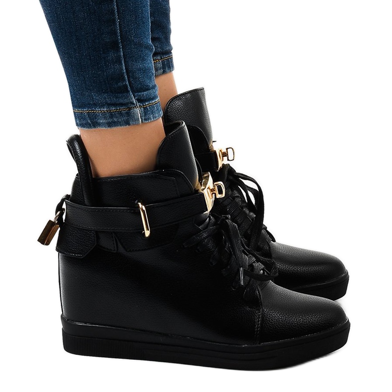 Svarta kilskor med H6600A -spänne