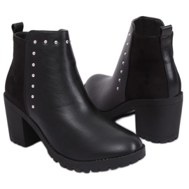 Stövlar på stabil häl svart Y8163 Svart