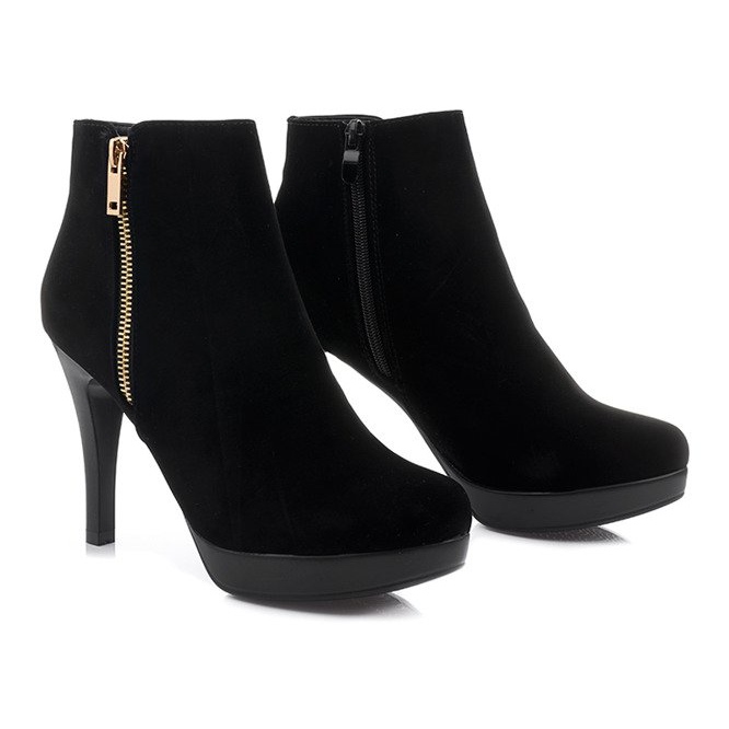 Stövlar på högklackad J0081-1 svart dragkedja