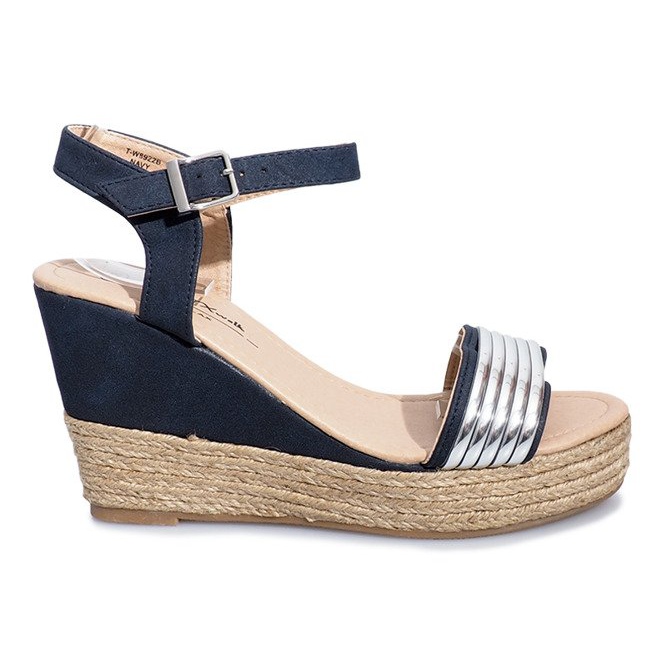 Svarta sandaler på en känslig Glam Shine kilklack marinblå