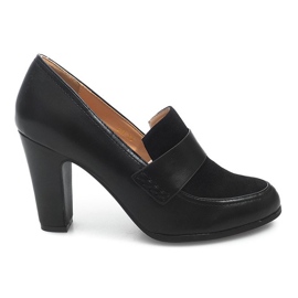 Shoes On A Bar D11 Svart