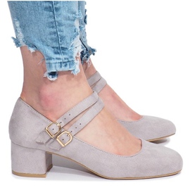 Grå pumps på Tamarastolpen