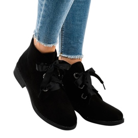 Svarta snörskor med snörning K123