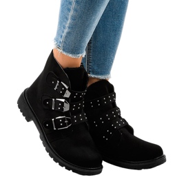 Svarta platta stövletter i mocka med spännen TL95-1