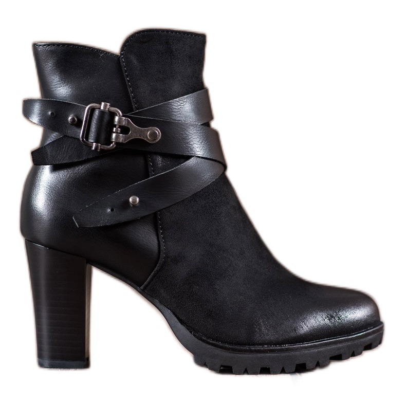 Super Mode Klassiska stövlar på en stolpe svart