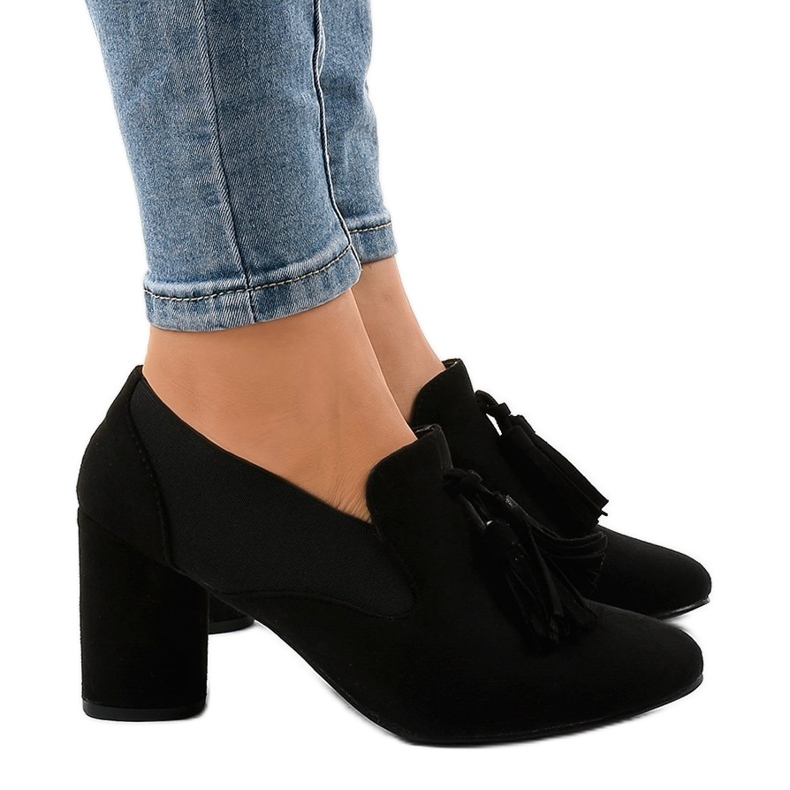 Svart mocka pumpar på LL-97P stolpen