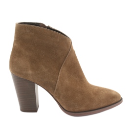 Badura Mocka stövlar på stolpen brun