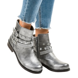 Grå stövlar rikt dekorerade LL179