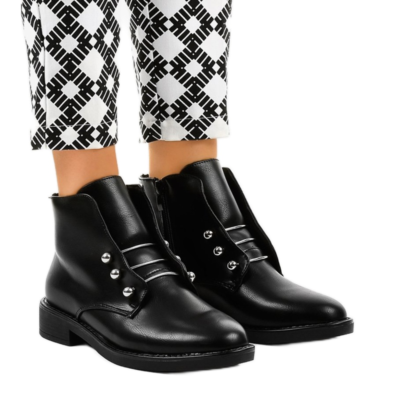 Svarta damstövlar YF0535