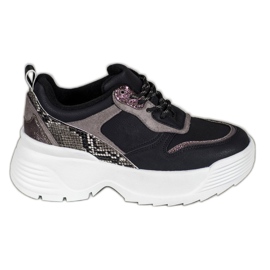 Snekaers på VICES -plattformen svart