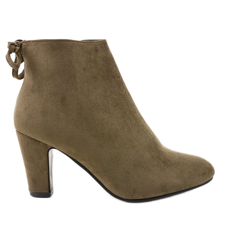 Gröna stövletter i mocka på W852 -stolpen