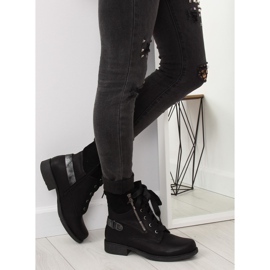 Svarta stövlar med snörning svart 17103-2 Svart II kvalitet