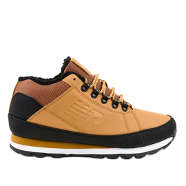 Gula 9WH917 isolerade snöskor svart mångfärgad