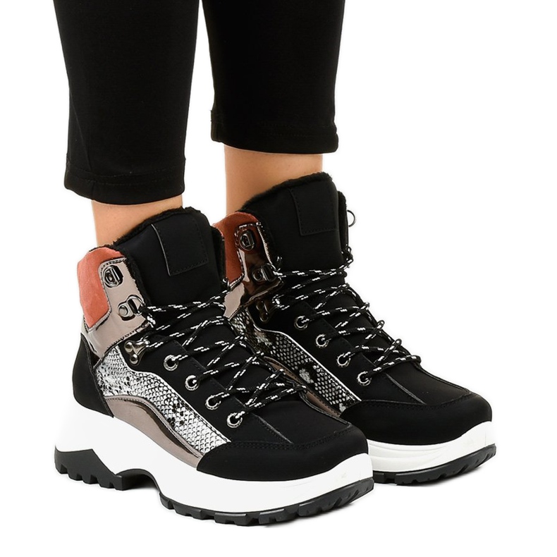 Svarta damisolerade sneakers F-19208-1 mångfärgad