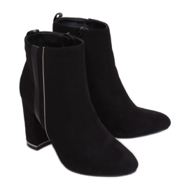 Svarta högklackade stövlar M378 Svart