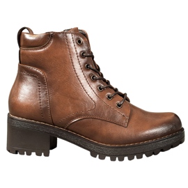 Filippo Fångare på plattformen brun