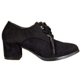 SHELOVET Bundna pumpar på en pelare svart