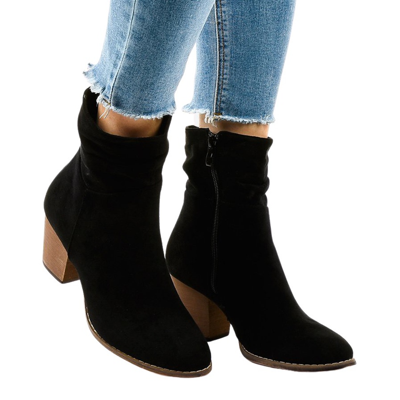 Svarta cowboystövlar i mocka E2250