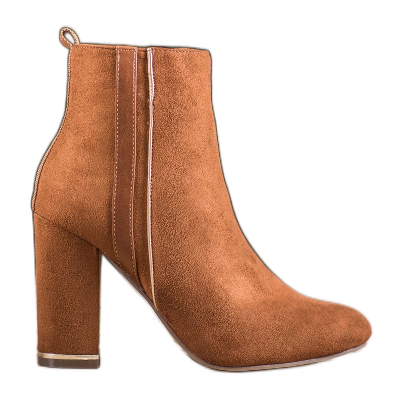 Erynn Mocka stövlar med ett dekorativt bälte brun