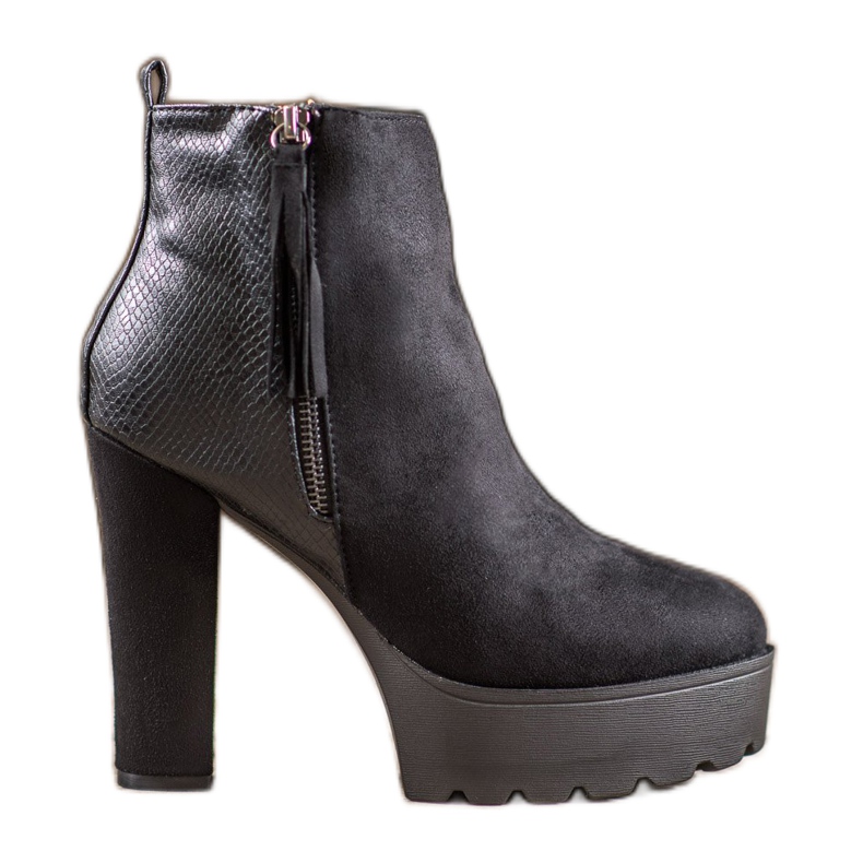 Weide Varma stövlar på plattformen svart