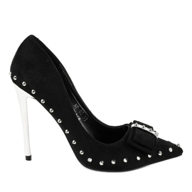 Svarta pumpar på NF-05 hälen