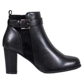 J. Star Varma stövlar med ett spänne svart