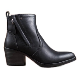 J. Star Bekväma stövlar på en stolpe svart